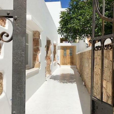 Kostis Parthenis Residence มาเลีย ภายนอก รูปภาพ