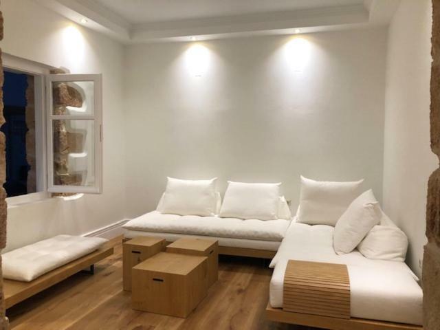 Kostis Parthenis Residence มาเลีย ภายนอก รูปภาพ